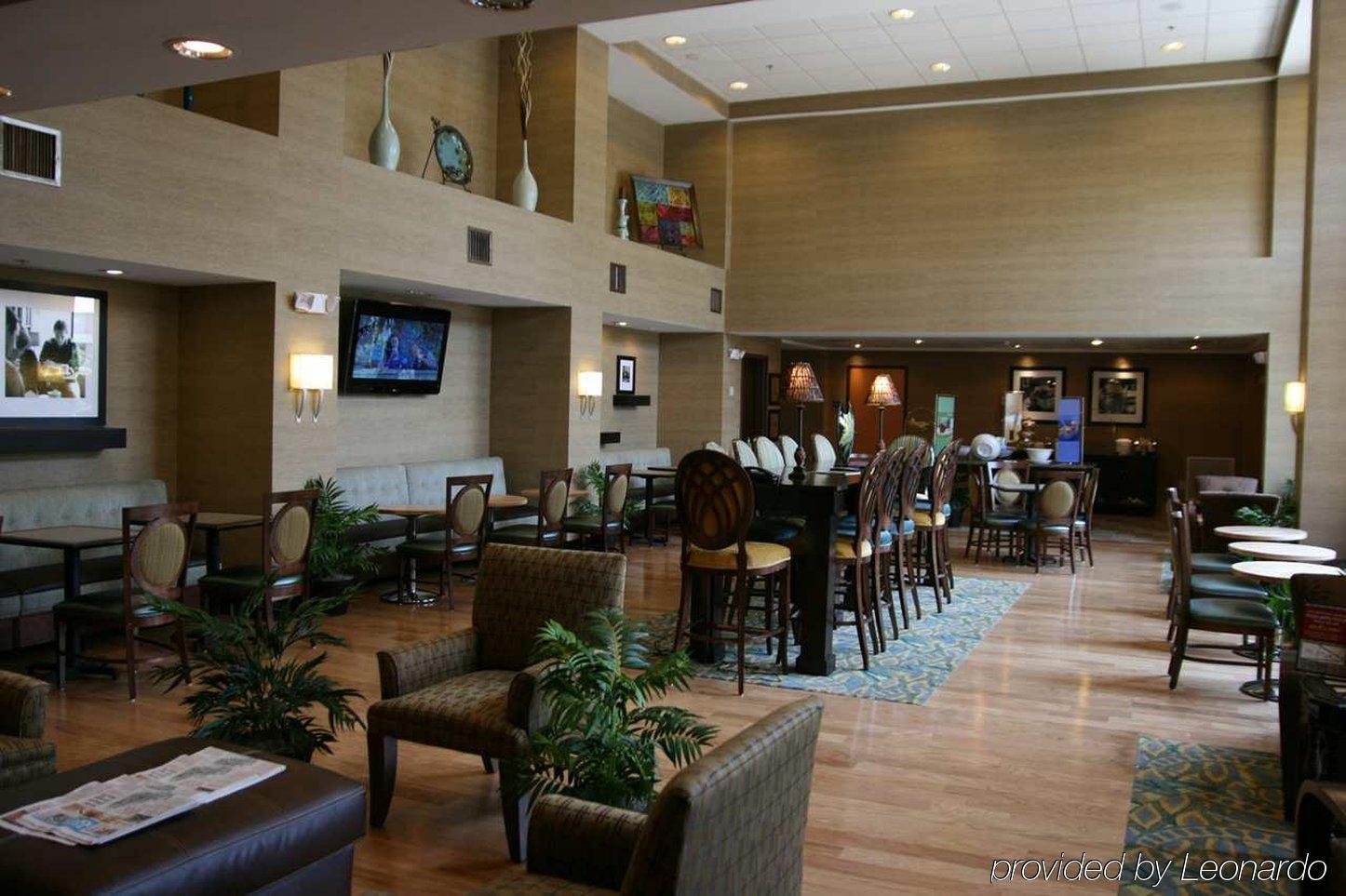 Hampton Inn & Suites Birmingham Airport Area Irondale Restaurant photo